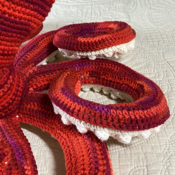 Hand Crafted Crochet Red Octopus Plush Stuffed Animal Toy Realistic New 20” - Picture 10 of 13